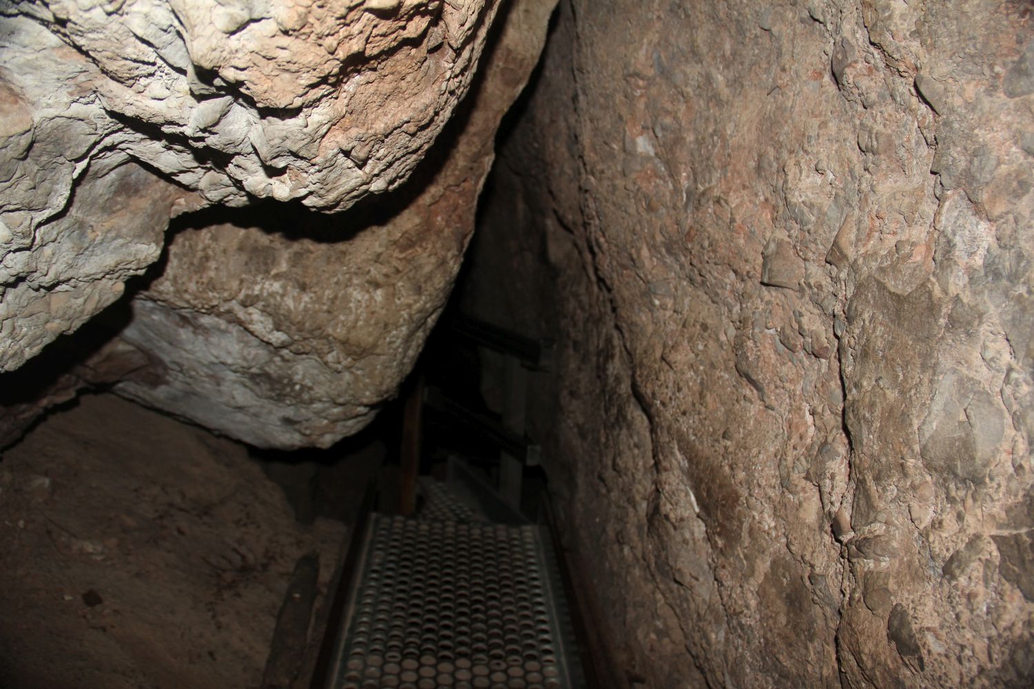 Bear Gulch Cave Trail 